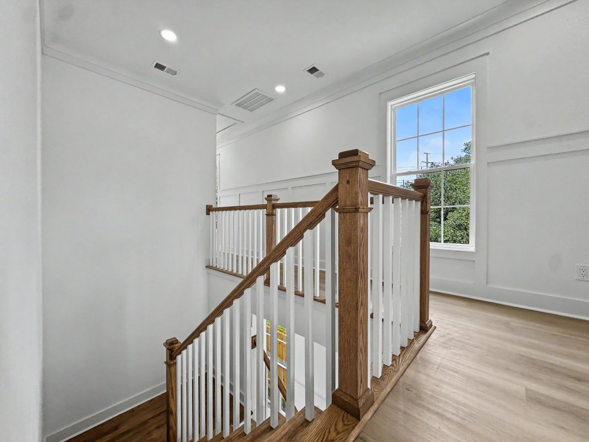 2233 Clinton Street Photo 21