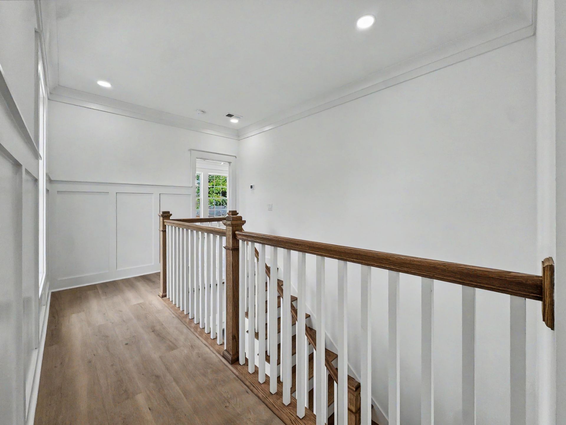 2233 Clinton Street Photo 23