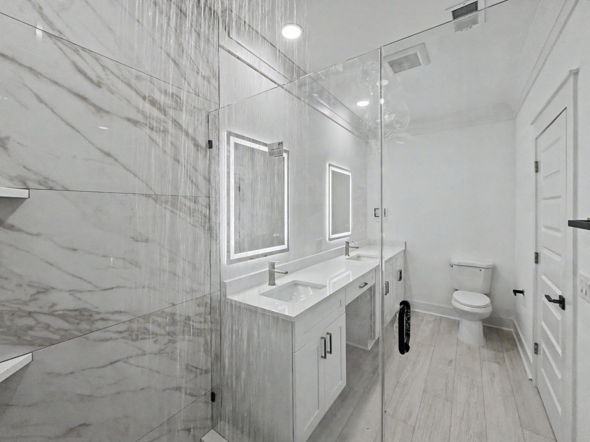 2233 Clinton Street Photo 31