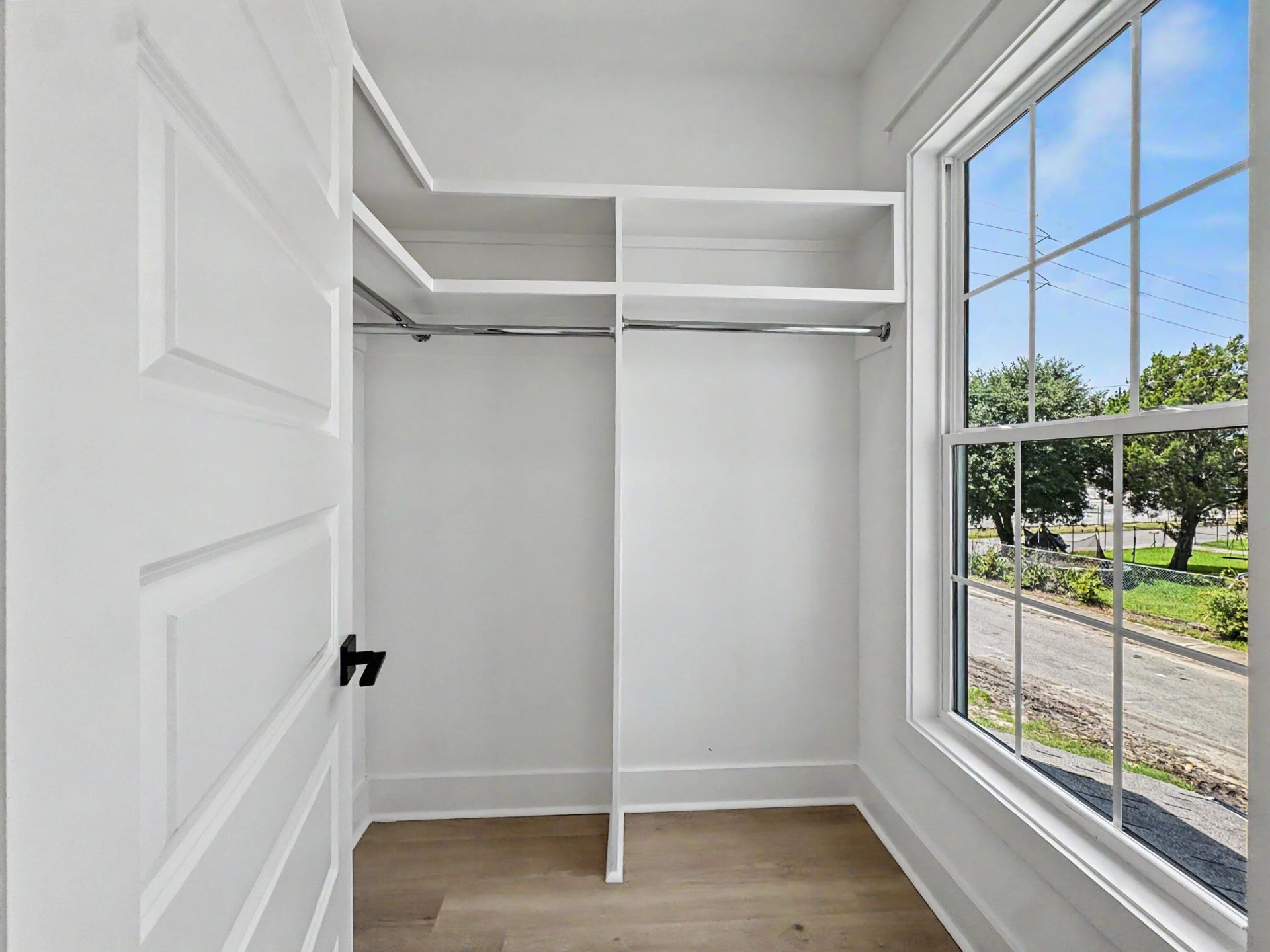 2233 Clinton Street Photo 37