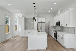 2233 Clinton Street photo 4