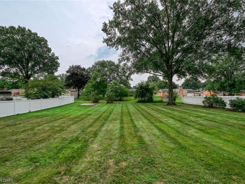5610 Comanche Street NW, North Canton, OH 44720 Photo 22