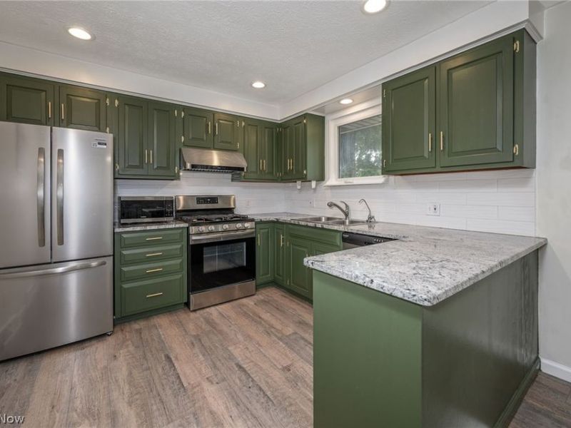 5610 Comanche Street NW, North Canton, OH 44720 Photo 7