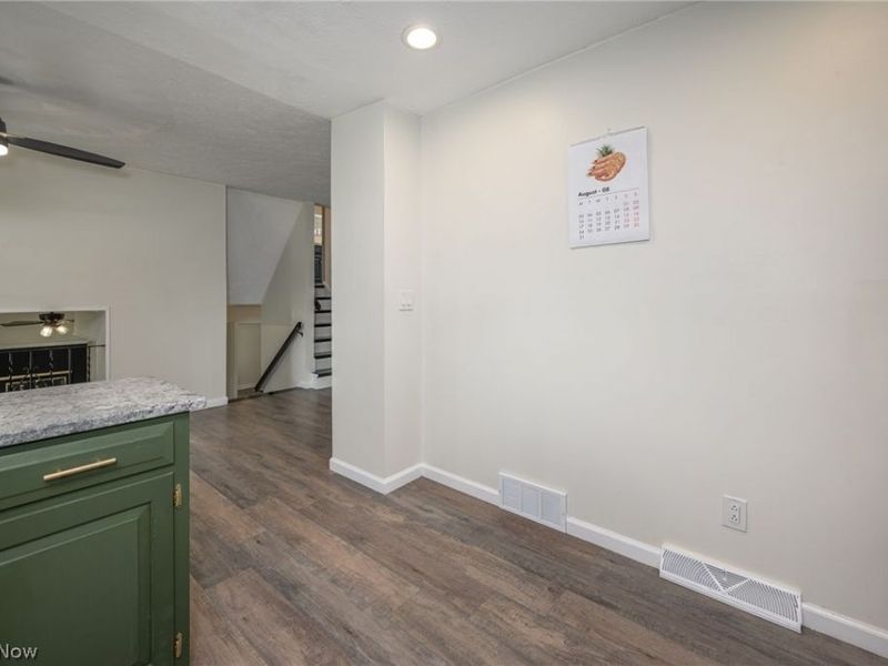 5610 Comanche Street NW, North Canton, OH 44720 Photo 8