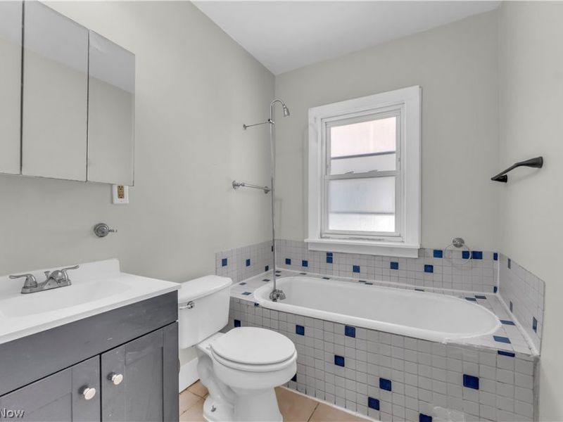 10103 Almira Avenue, Unit 2/UP, Cleveland, OH 44111 Photo 16