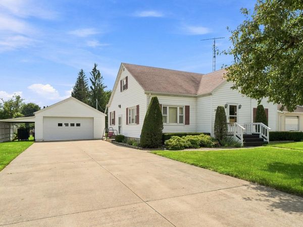305 Main Street, Houghton, IA 52631
