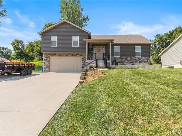 1025 Wrigley Circle, Warrenton, MO 63383