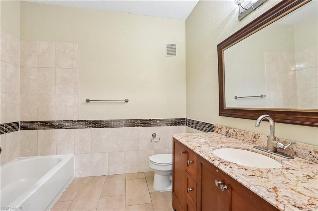 11571 Villa Grand Dr , Unit 617, Fort Myers, FL 33913 Photo