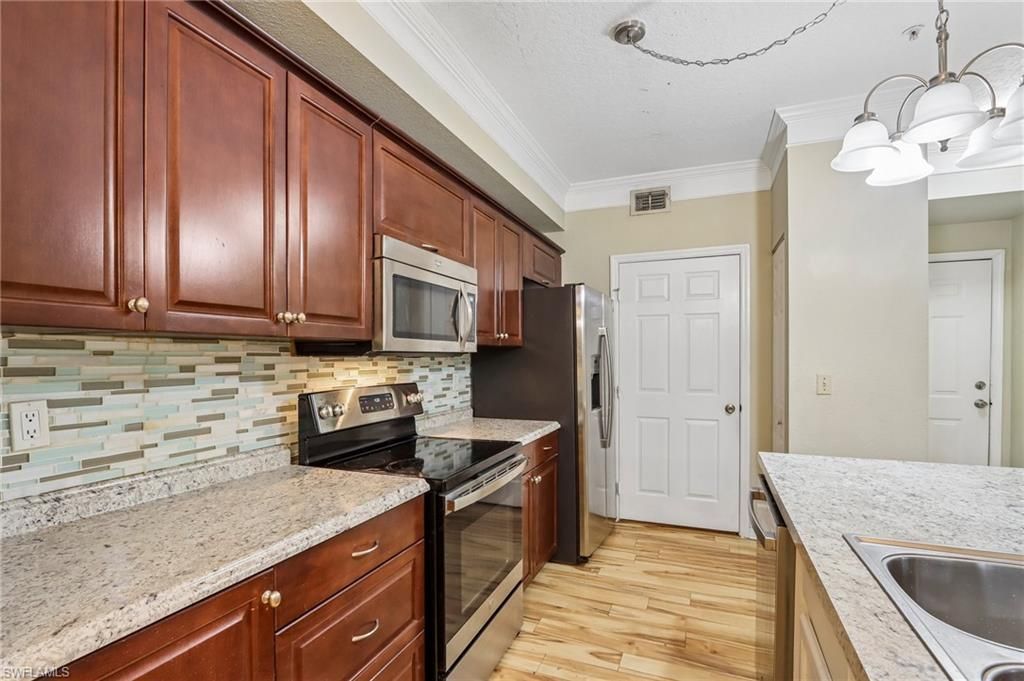 11571 Villa Grand Dr , Unit 617, Fort Myers, FL 33913 Photo