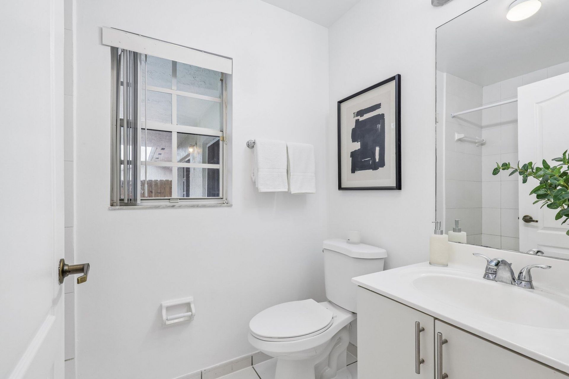 980 NE 212th Terrace, Unit 980-01, Miami, FL 33179 Photo