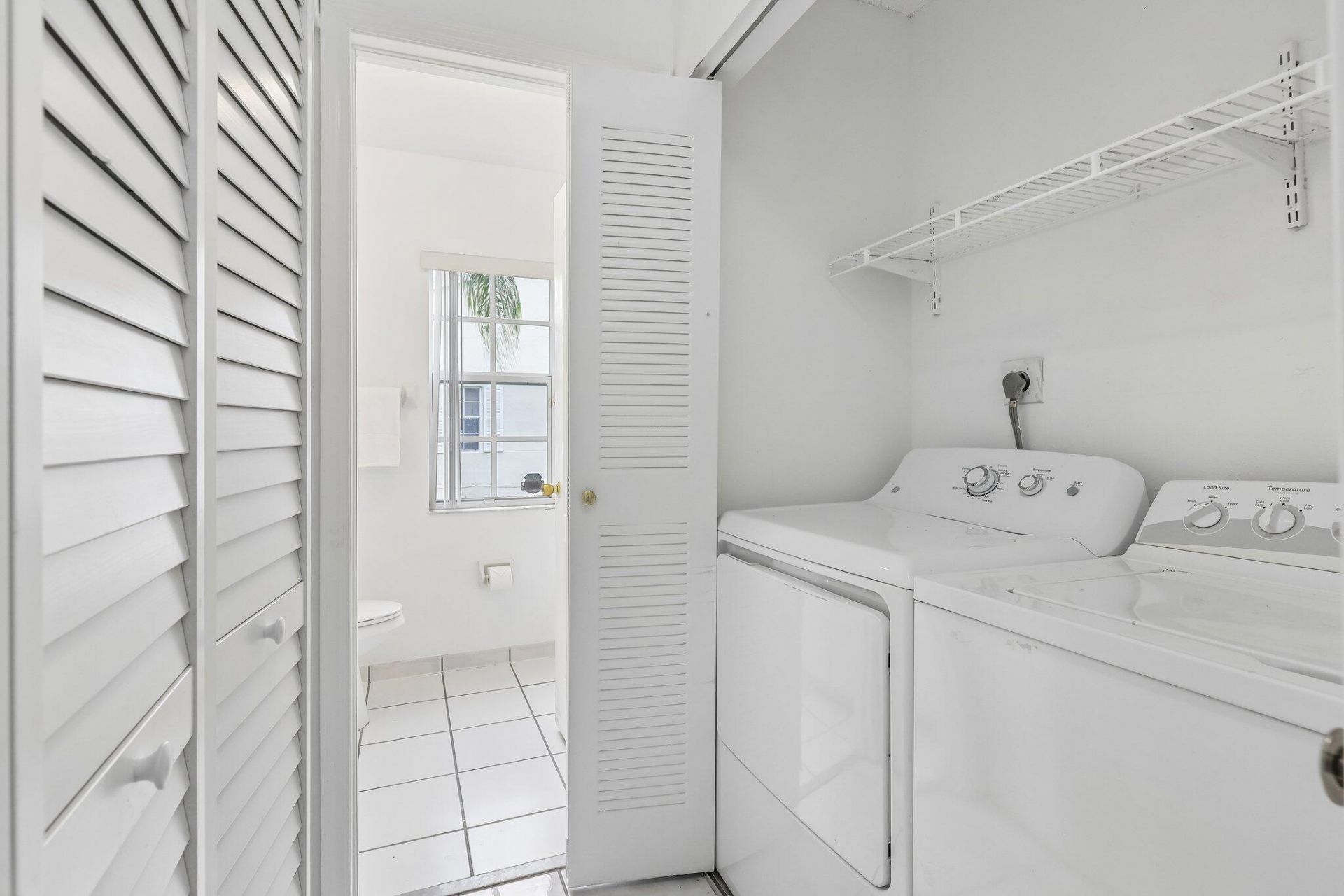980 NE 212th Terrace, Unit 980-01, Miami, FL 33179 Photo