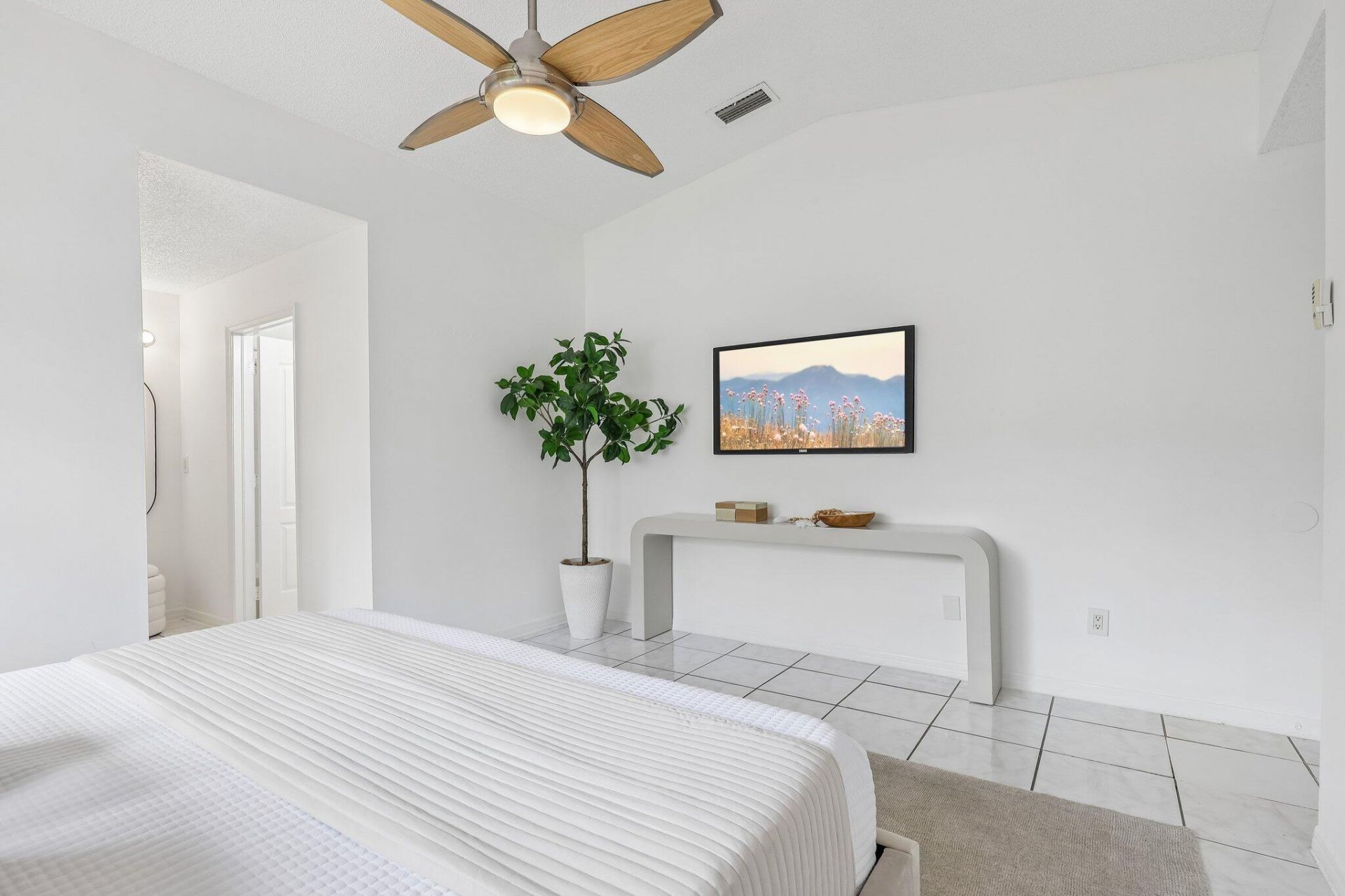 980 NE 212th Terrace, Unit 980-01, Miami, FL 33179 Photo