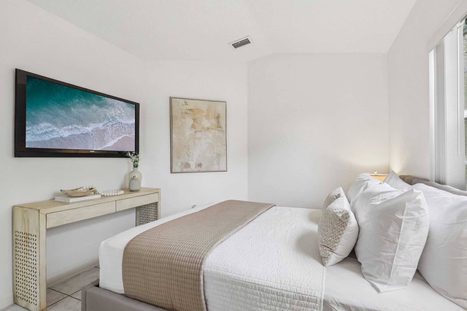 980 NE 212th Terrace, Unit 980-01, Miami, FL 33179 Photo