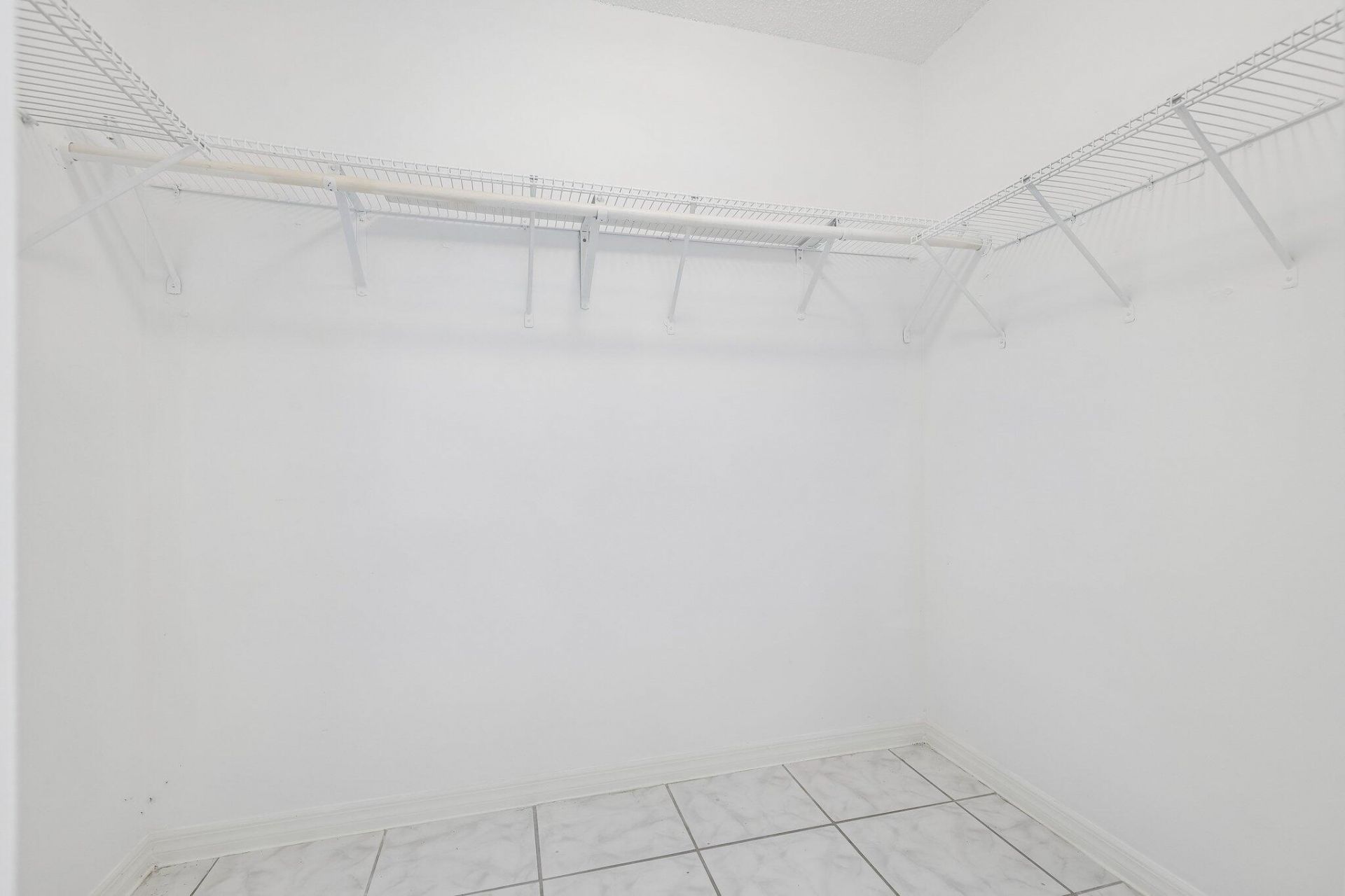 980 NE 212th Terrace, Unit 980-01, Miami, FL 33179 Photo