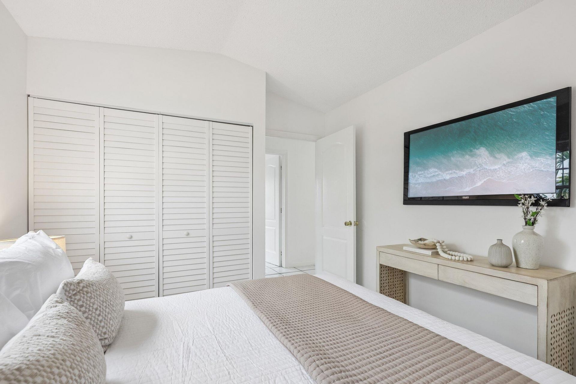 980 NE 212th Terrace, Unit 980-01, Miami, FL 33179 Photo