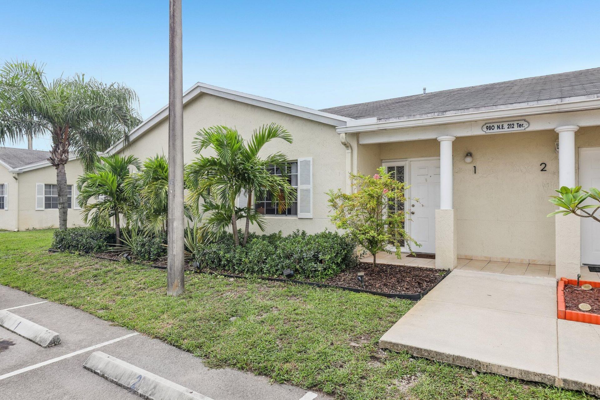 980 NE 212th Terrace, Unit 980-01, Miami, FL 33179 Photo