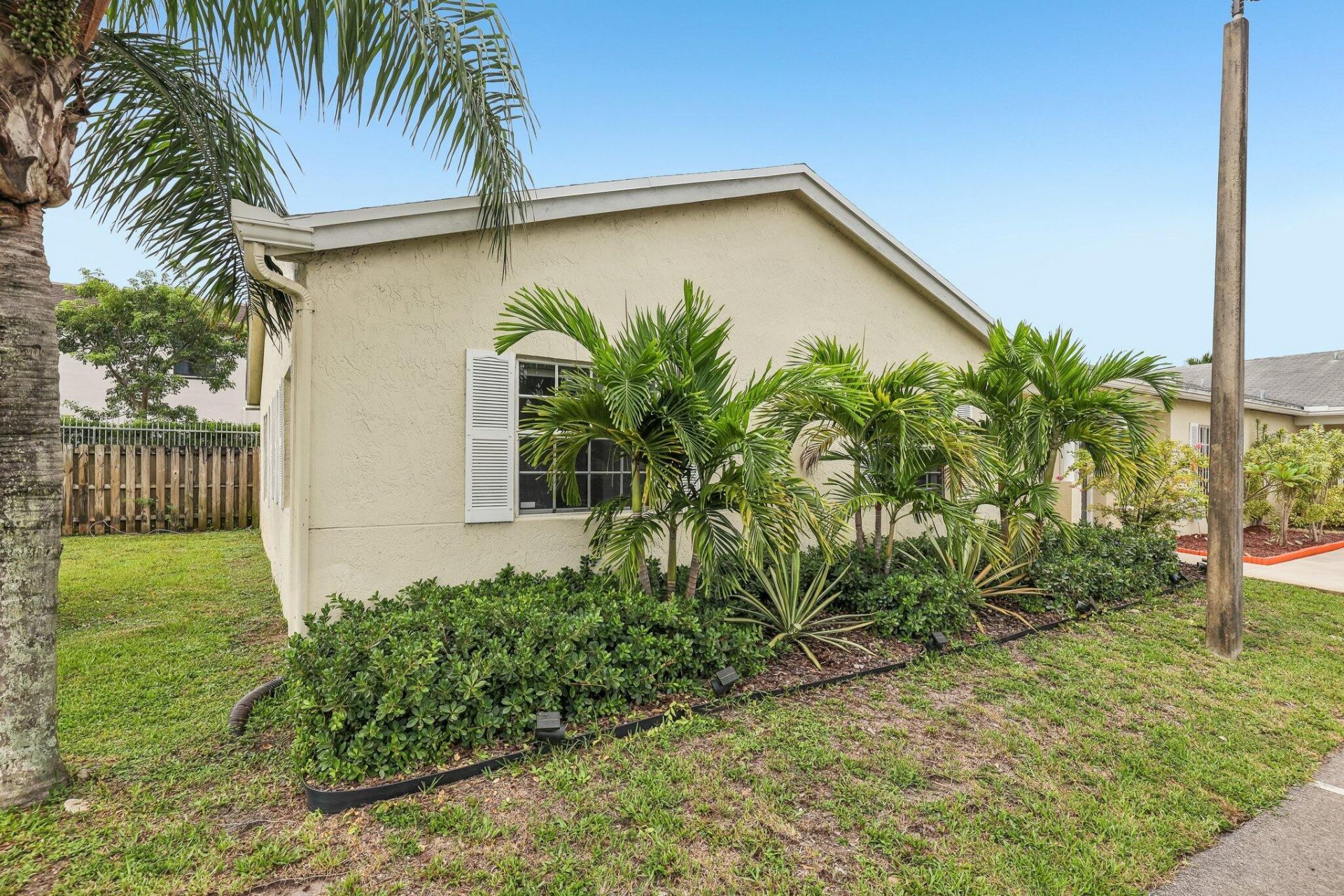980 NE 212th Terrace, Unit 980-01, Miami, FL 33179 Photo