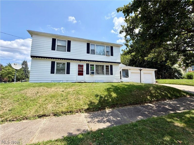 526 N Firestone Boulevard, Akron, OH 44301 Photo 1