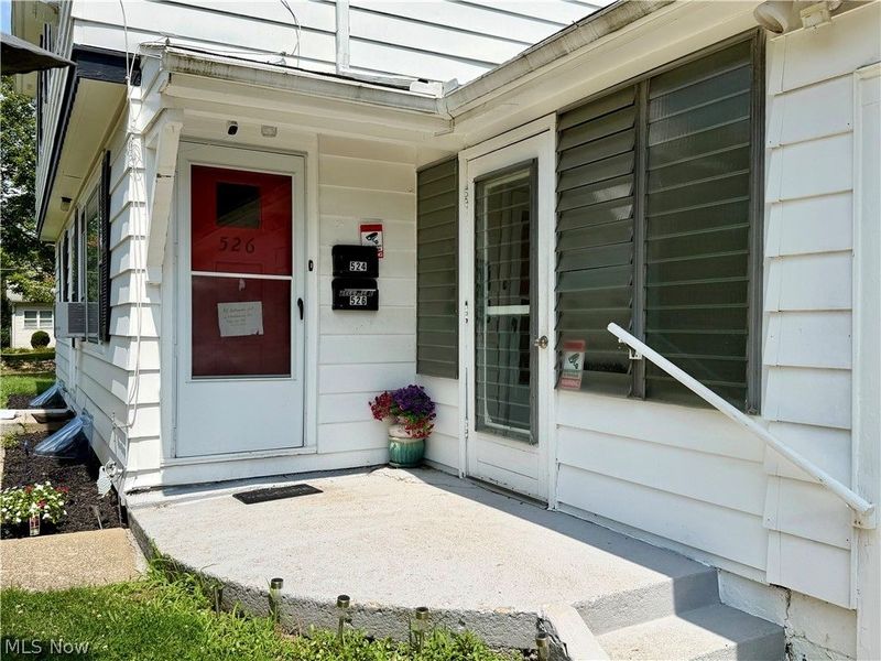 526 N Firestone Boulevard, Akron, OH 44301 Photo 4