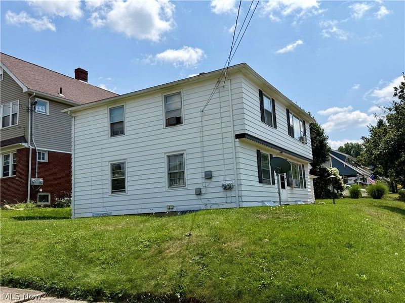526 N Firestone Boulevard, Akron, OH 44301 Photo 7