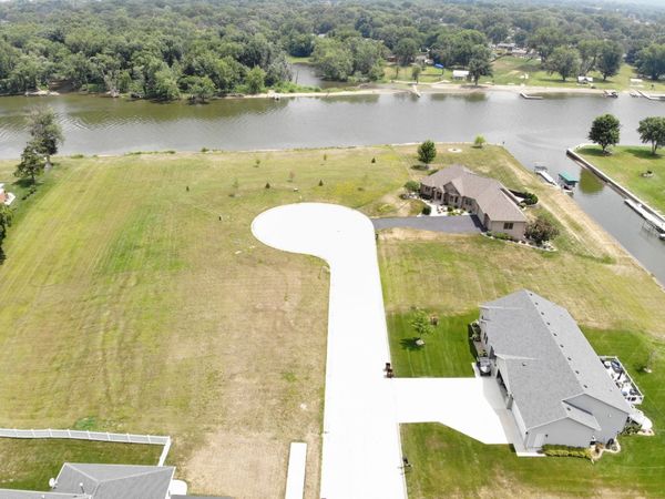 1272 Summerland Key , Machesney Park, IL 61103