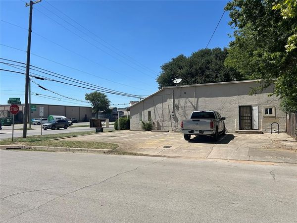 200 N Beach Street, Fort Worth, TX 76111
