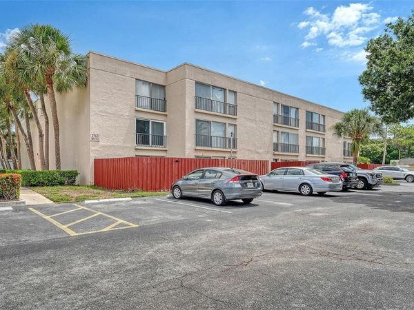 2763 WOODGATE LANE , Unit 104, SARASOTA, FL 34231