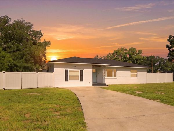 9708 FOREST HILLS DRIVE , TAMPA, FL 33612
