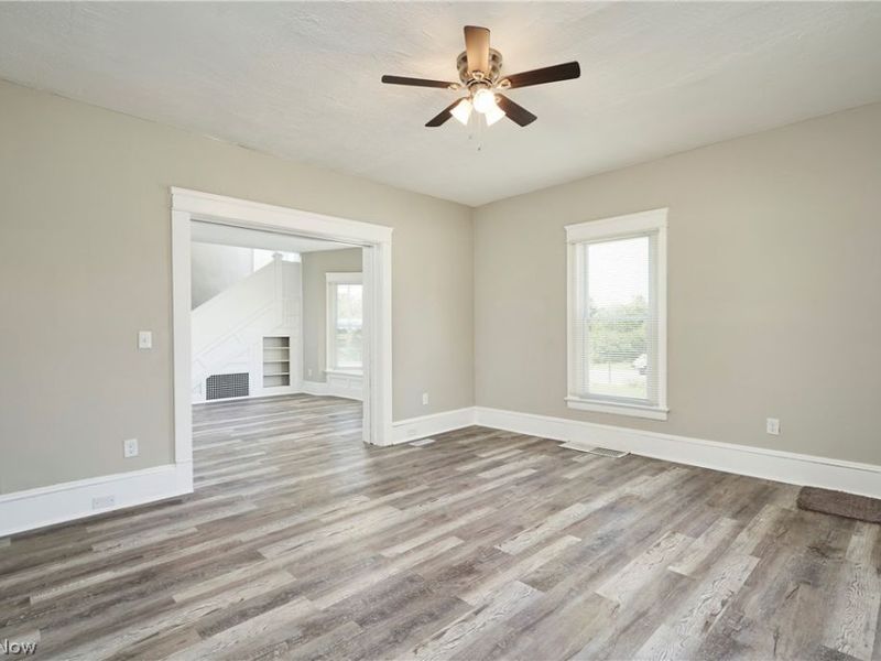 9100 Miles Avenue, Cleveland, OH 44105 Photo 17