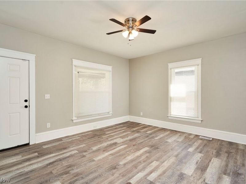 9100 Miles Avenue, Cleveland, OH 44105 Photo 22