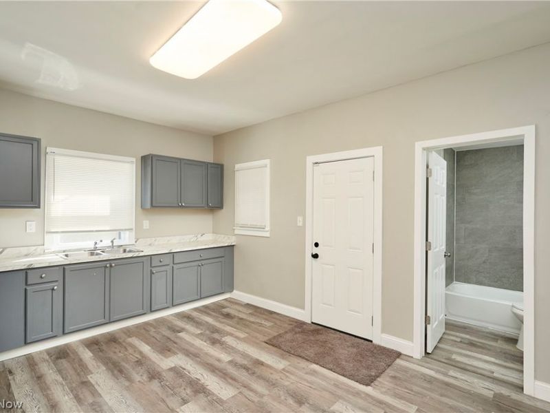9100 Miles Avenue, Cleveland, OH 44105 Photo 26