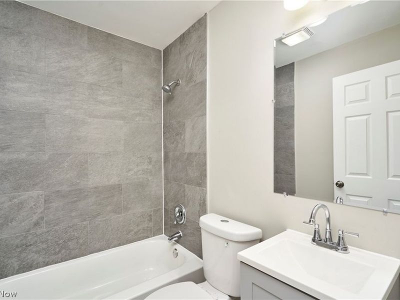 9100 Miles Avenue, Cleveland, OH 44105 Photo 27
