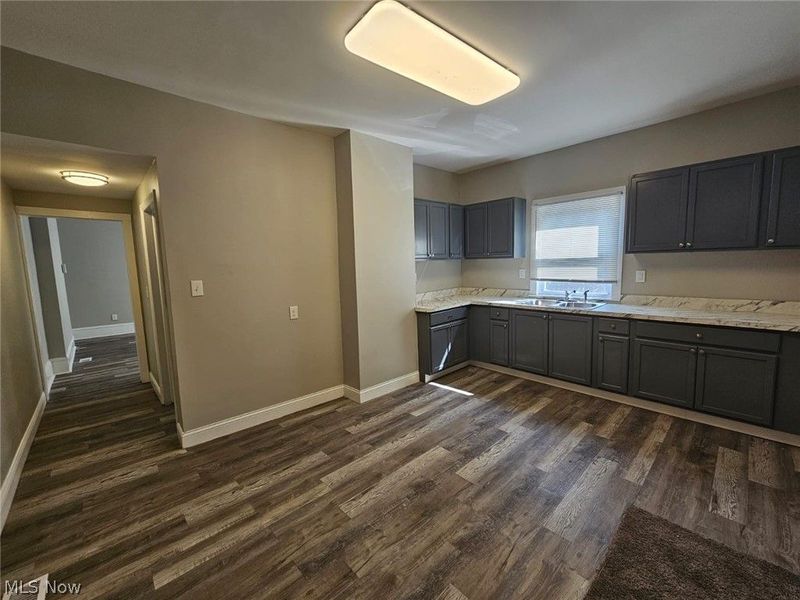 9100 Miles Avenue, Cleveland, OH 44105 Photo 30