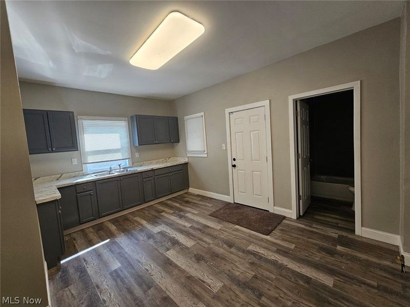 9100 Miles Avenue, Cleveland, OH 44105 Photo 32