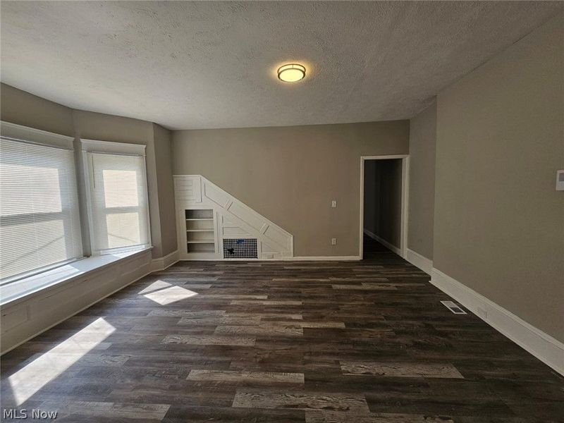 9100 Miles Avenue, Cleveland, OH 44105 Photo 34