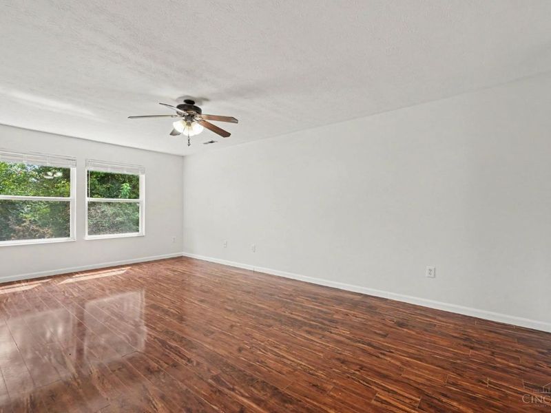 357 Hartford Court, Hamilton Twp, OH 45039 Photo 7