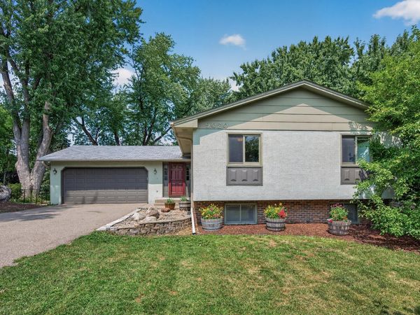 9020 45th Avenue N, New Hope, MN 55428