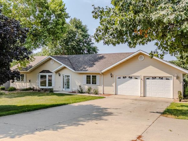21508 155th St , Spirit Lake, IA 51360