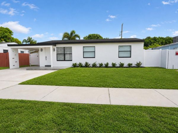 2013 Longwood Road, West Palm Beach, FL 33409