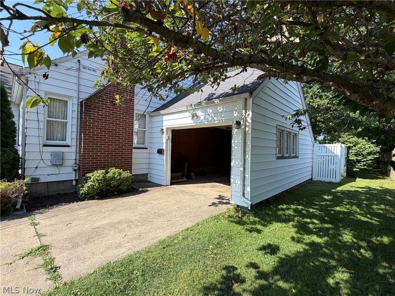 605 Allen Avenue, Ashtabula, OH 44004 Photo 3