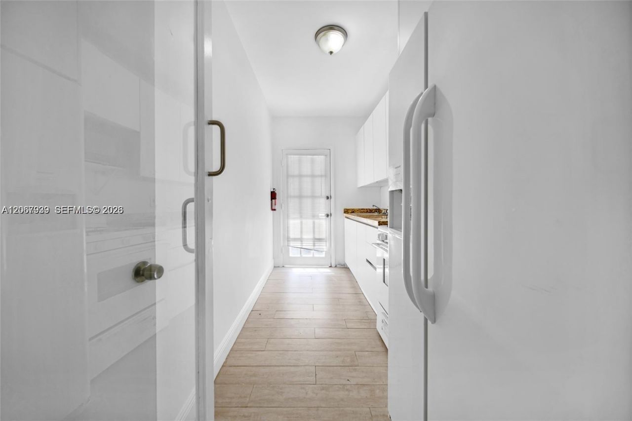 7845 NE Bayshore Ct, Unit 12A, Miami, FL 33138 Photo