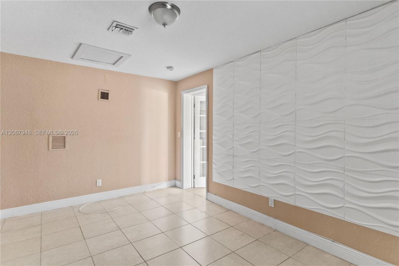 2030 NW 29th Ter , Fort Lauderdale, FL 33311 Photo