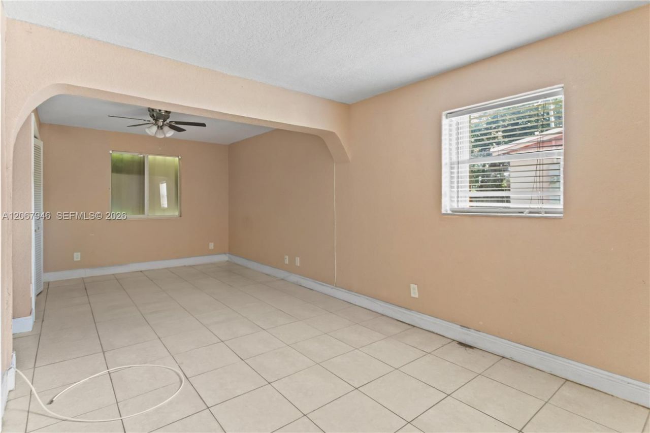 2030 NW 29th Ter , Fort Lauderdale, FL 33311 Photo