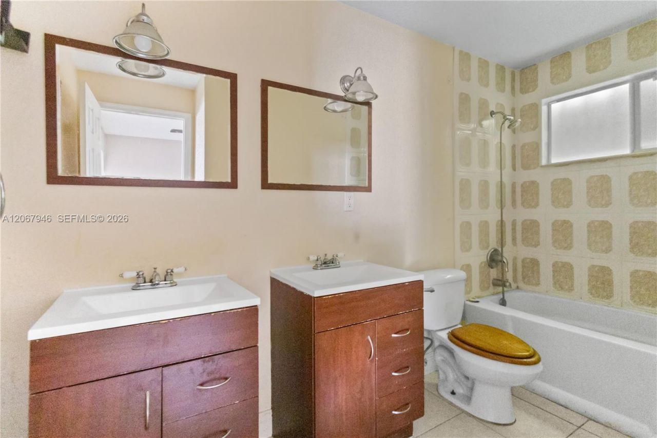 2030 NW 29th Ter , Fort Lauderdale, FL 33311 Photo