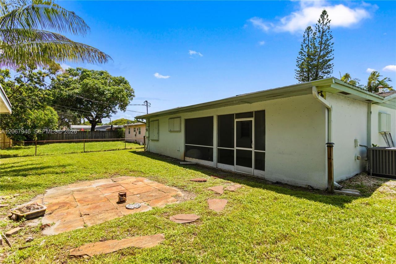 2030 NW 29th Ter , Fort Lauderdale, FL 33311 Photo