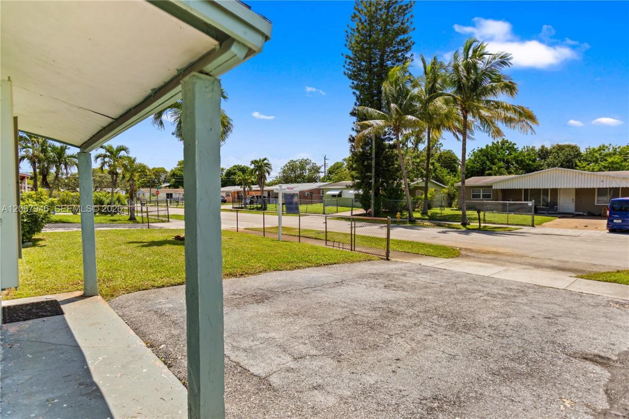 2030 NW 29th Ter , Fort Lauderdale, FL 33311 Photo