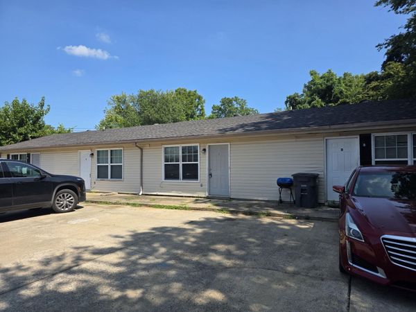 203 Beech St , Clarksville, TN 37042