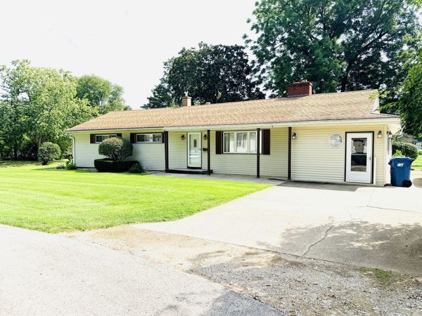 525 E Honeywell Street, Hoopeston, IL 60942