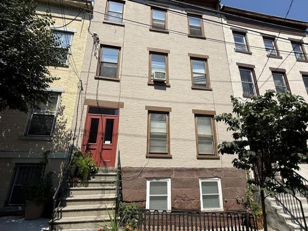 31 Elm Street, Unit Garden, Albany, NY 12202