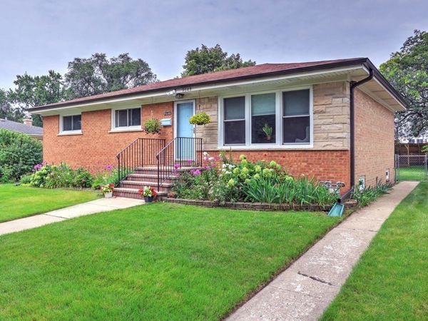 9648 N Kostner Avenue N, Skokie, IL 60076